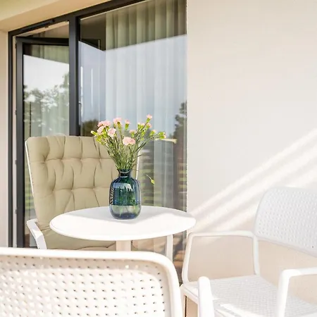 Apartament Willow Tree Surfingbird Дзьвіжино Екстер'єр фото